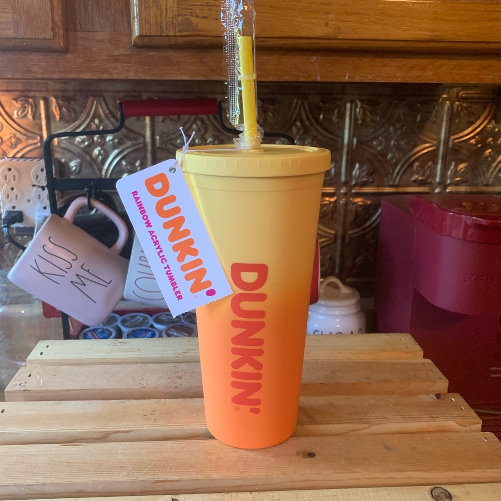24 oz Dunkin’ Donuts Rainbow Tumbler